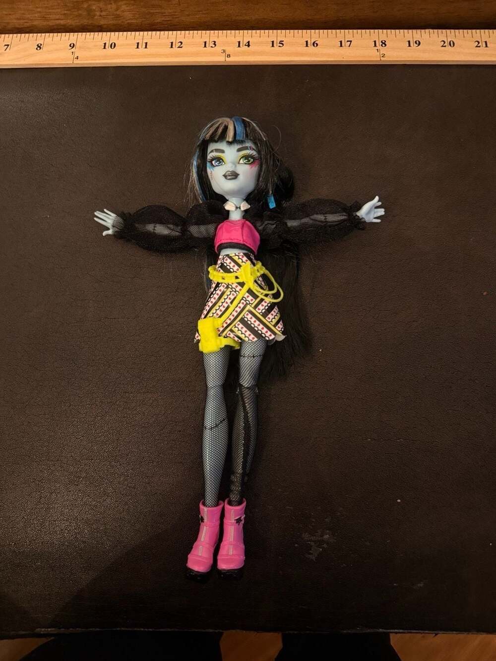 Monster High Monster Fest Frankie Stein Fashion Doll with Festival Accessories